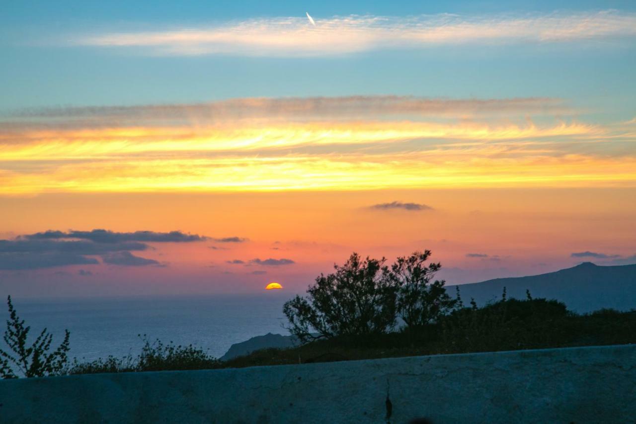 Caldera Sunset Villa Megalochori  Eksteriør billede