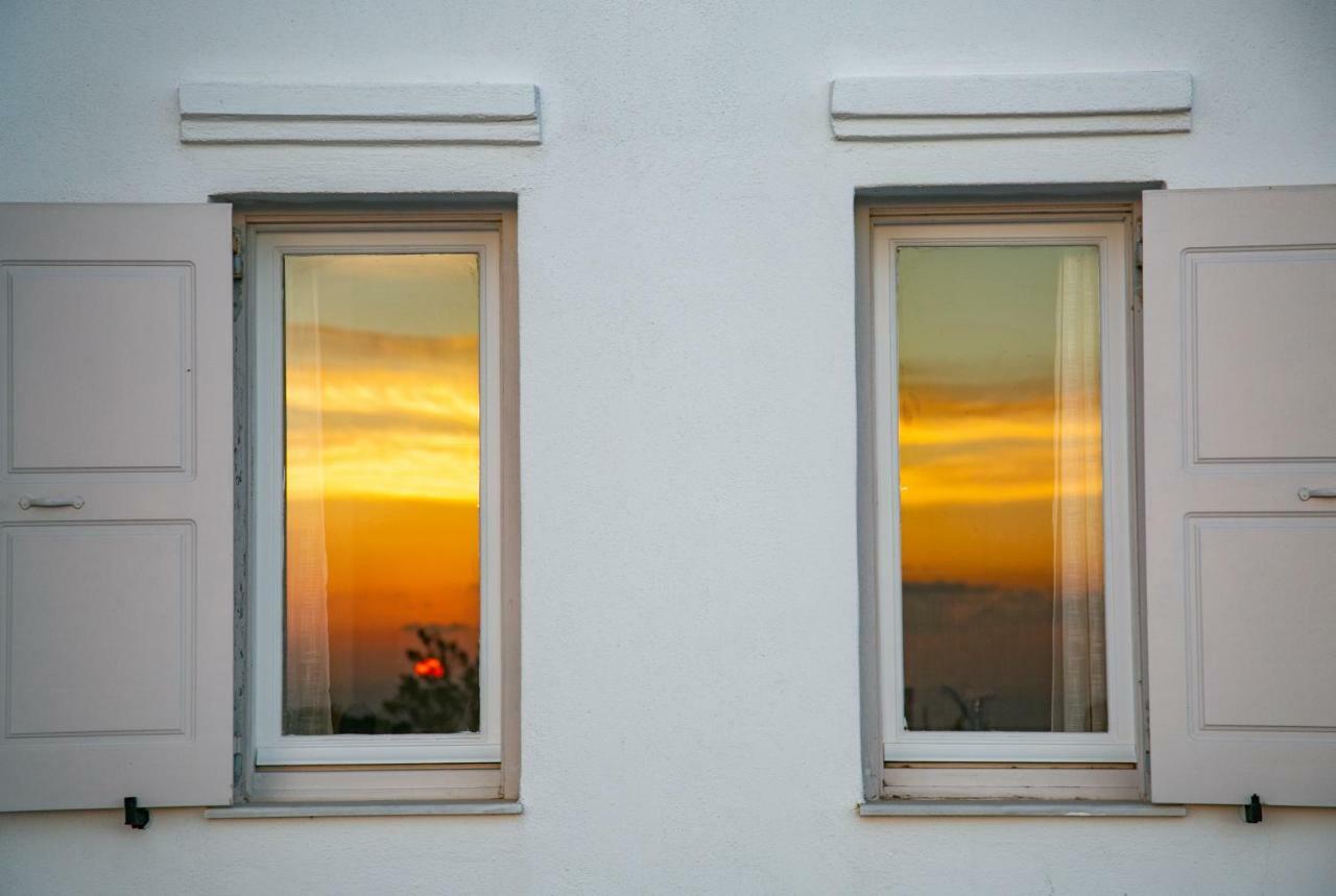 Caldera Sunset Villa Megalochori  Eksteriør billede